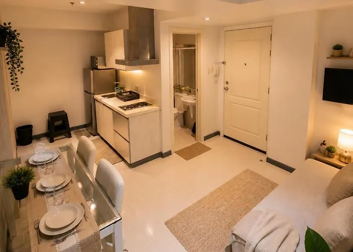 Azure Urban Residences By Value Resort